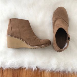 Toms Suede Wedges
